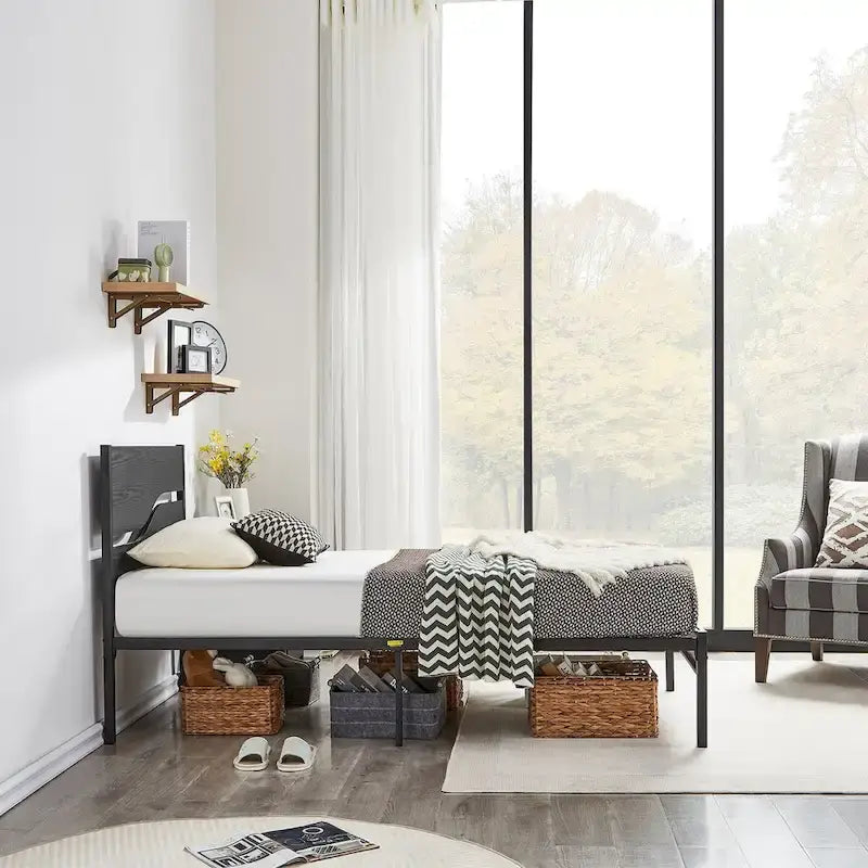 Cadre de lit plateforme en métal avec tête et pied de lit en bois, cadre de lit industriel en métal sans sommier nécessaire