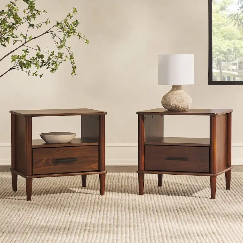 Mid-Century-Modern-Nachttische aus Massivholz mit Spindeldesign (2er-Set)